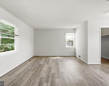 2998 Steven Martin Drive - Photo Thumbnail 9