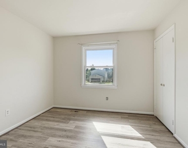 2998 Steven Martin Drive - Photo Thumbnail 13