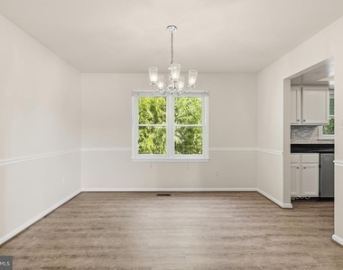 2998 Steven Martin Drive - Photo Thumbnail 5