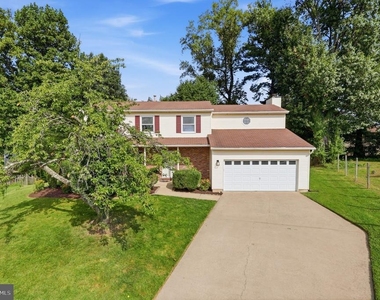 2998 Steven Martin Drive - Photo Thumbnail 1