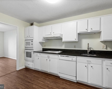 8370 Greensboro Drive - Photo Thumbnail 26