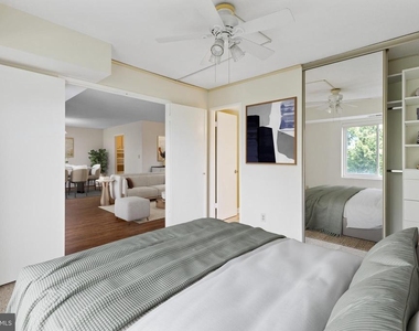 8370 Greensboro Drive - Photo Thumbnail 9