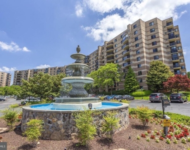 8370 Greensboro Drive - Photo Thumbnail 2