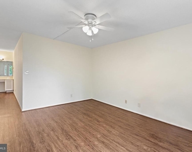 8370 Greensboro Drive - Photo Thumbnail 14