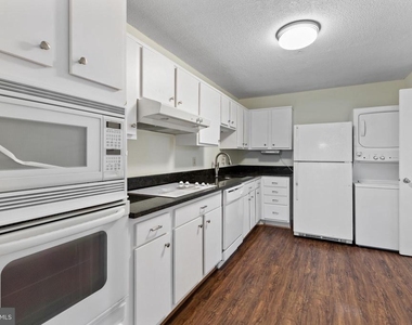 8370 Greensboro Drive - Photo Thumbnail 28