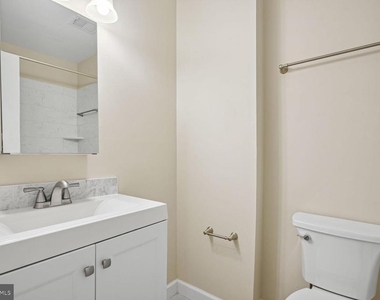 1510 Chatham Colony Court - Photo Thumbnail 13