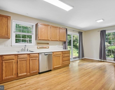 1510 Chatham Colony Court - Photo Thumbnail 5