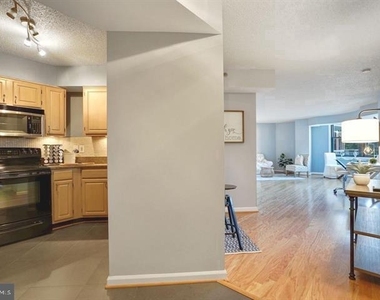 1200 Braddock Place - Photo Thumbnail 6