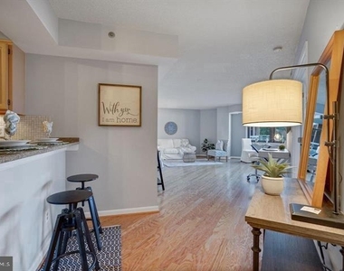 1200 Braddock Place - Photo Thumbnail 8