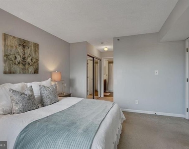 1200 Braddock Place - Photo Thumbnail 18