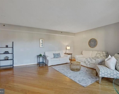 1200 Braddock Place - Photo Thumbnail 10