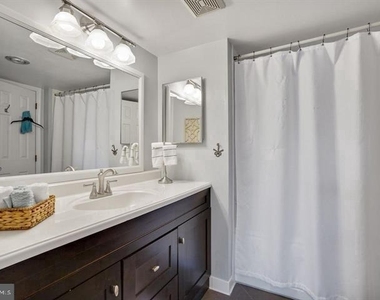 1200 Braddock Place - Photo Thumbnail 19