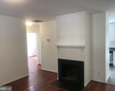 2707 S Walter Reed Drive - Photo Thumbnail 10