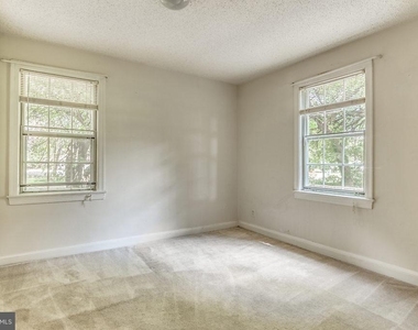 2401 Arlington Boulevard - Photo Thumbnail 19