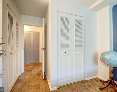 2030 N Adams Street - Photo Thumbnail 2