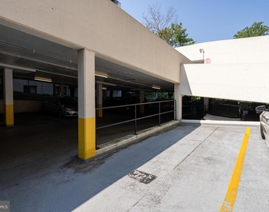 2030 N Adams Street - Photo Thumbnail 36