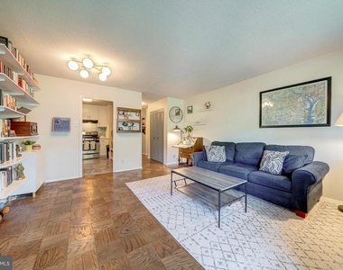 2030 N Adams Street - Photo Thumbnail 7