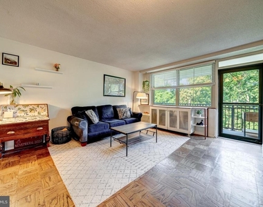 2030 N Adams Street - Photo Thumbnail 5