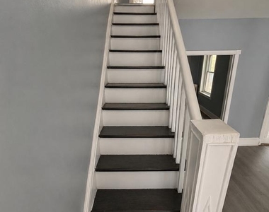 611 E Wishart Street - Photo Thumbnail 8