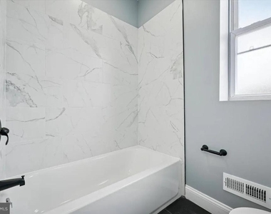 5715 Hunter Street - Photo Thumbnail 7
