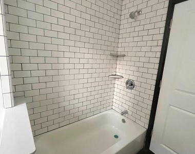 1912 S 17th Street - Photo Thumbnail 14