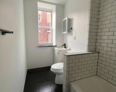 1912 S 17th Street - Photo Thumbnail 12