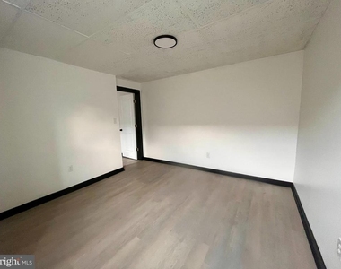 1912 S 17th Street - Photo Thumbnail 8