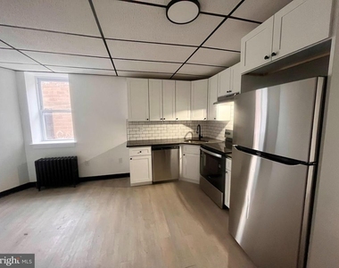 1912 S 17th Street - Photo Thumbnail 5