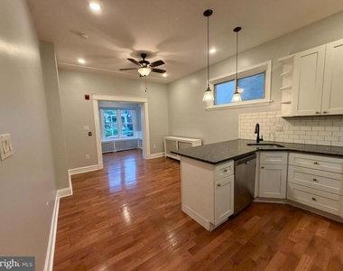 5028 Walnut Street - Photo Thumbnail 9