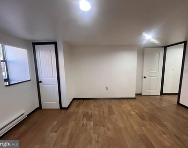 1912 S 17th Street - Photo Thumbnail 15