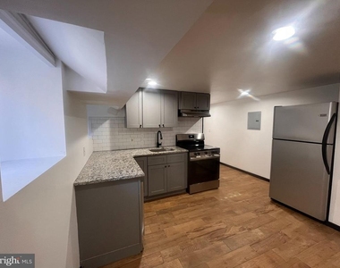 1912 S 17th Street - Photo Thumbnail 5