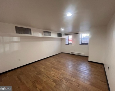 1912 S 17th Street - Photo Thumbnail 11
