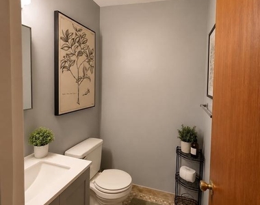 238 E Thompson Street - Photo Thumbnail 13