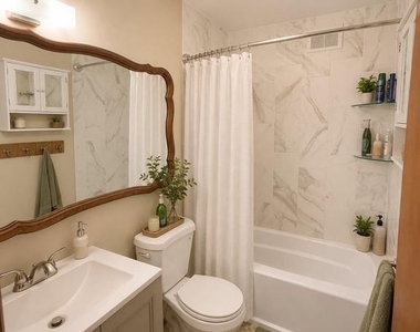 238 E Thompson Street - Photo Thumbnail 4