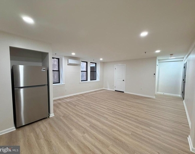 4804 Chester Avenue - Photo Thumbnail 5