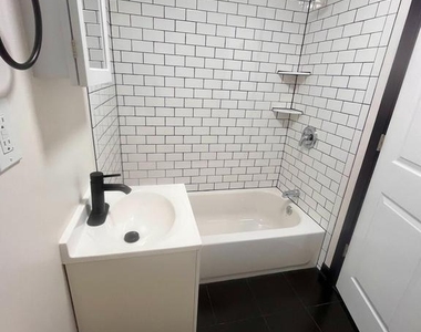 4804 Chester Avenue - Photo Thumbnail 8