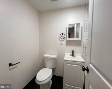 4804 Chester Avenue - Photo Thumbnail 7
