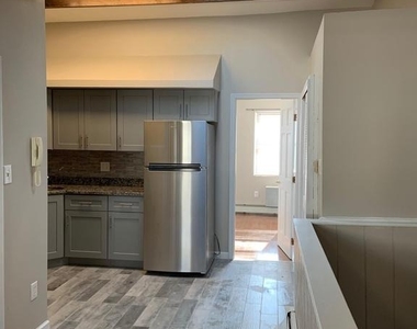 913 Washington Avenue - Photo Thumbnail 7