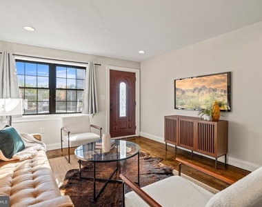 1515 Latona Street - Photo Thumbnail 4