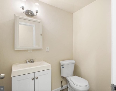 1829 S 22nd Street - Photo Thumbnail 10