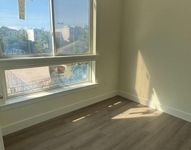 3912 Aspen Street - Photo Thumbnail 2