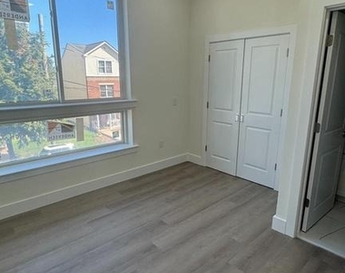 3912 Aspen Street - Photo Thumbnail 4