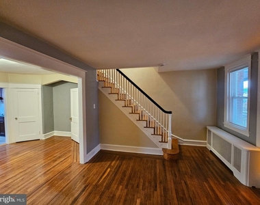 4008 Gilham Street - Photo Thumbnail 3