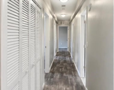 2108 Ridge Avenue - Photo Thumbnail 7