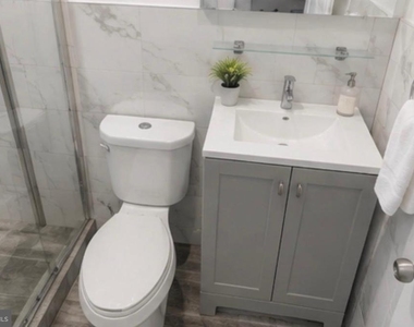 2108 Ridge Avenue - Photo Thumbnail 10