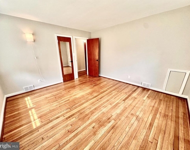 310 Summit Avenue - Photo Thumbnail 12