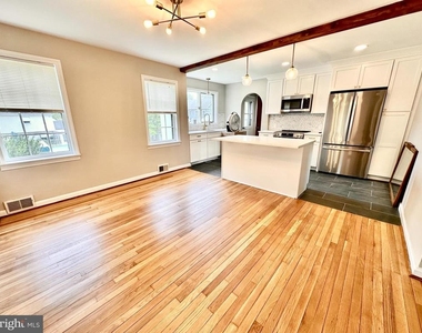310 Summit Avenue - Photo Thumbnail 6