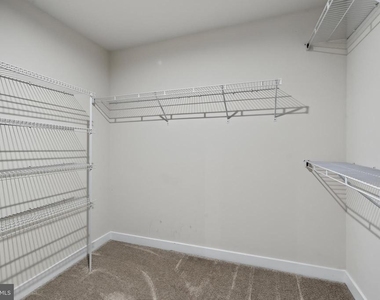 1047 Watson Court - Photo Thumbnail 28