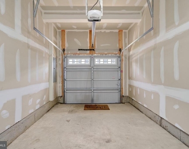 1047 Watson Court - Photo Thumbnail 42