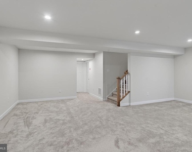 1047 Watson Court - Photo Thumbnail 38